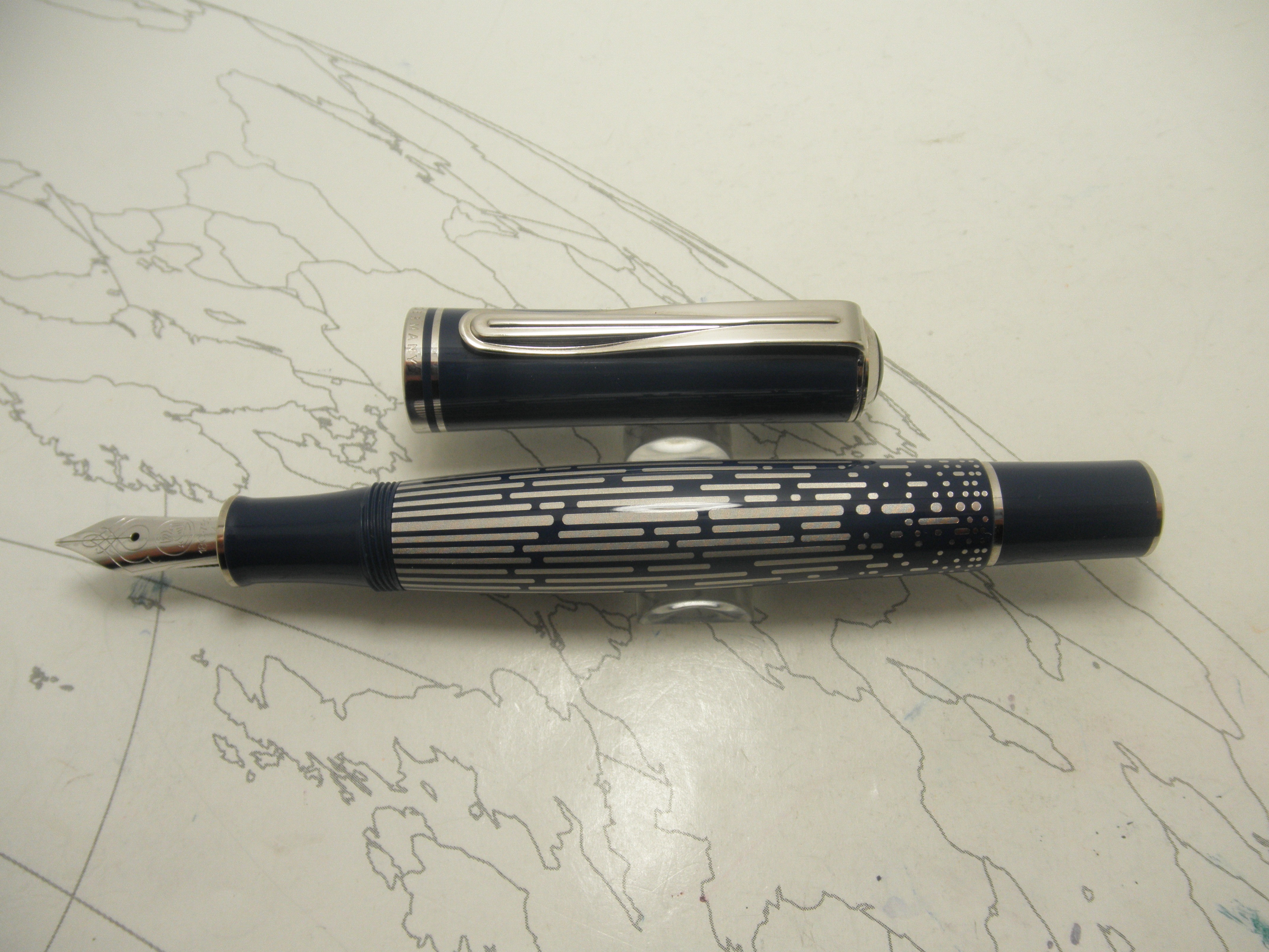 Pelikan M640 Niagara Falls Special Edition Fountain Pen
